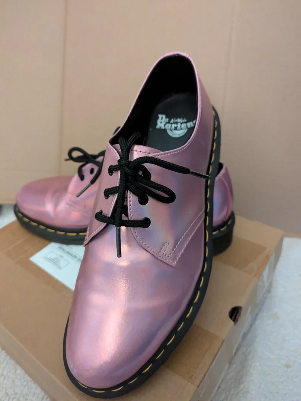 Dr. Martens Mens Shoes Flashy Metallic Pink  Size 9.5